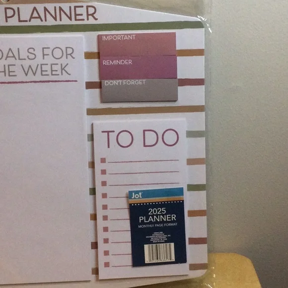 Weekly Planner with To Do List - Picture 3 of 6